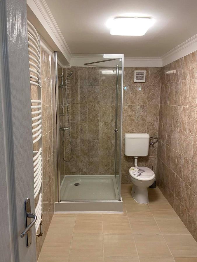 Lilla Vendeghaz Hotel Miskolc Eksteriør billede